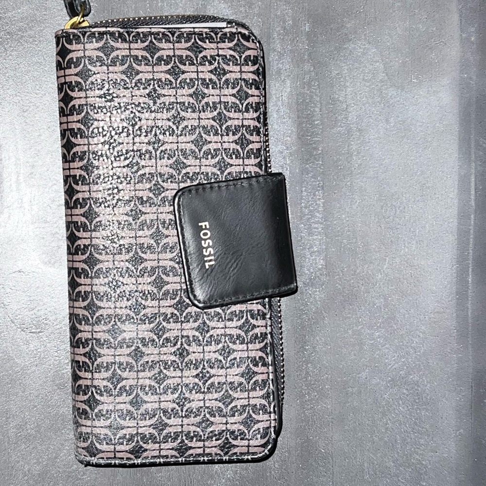 Fossil Wallet